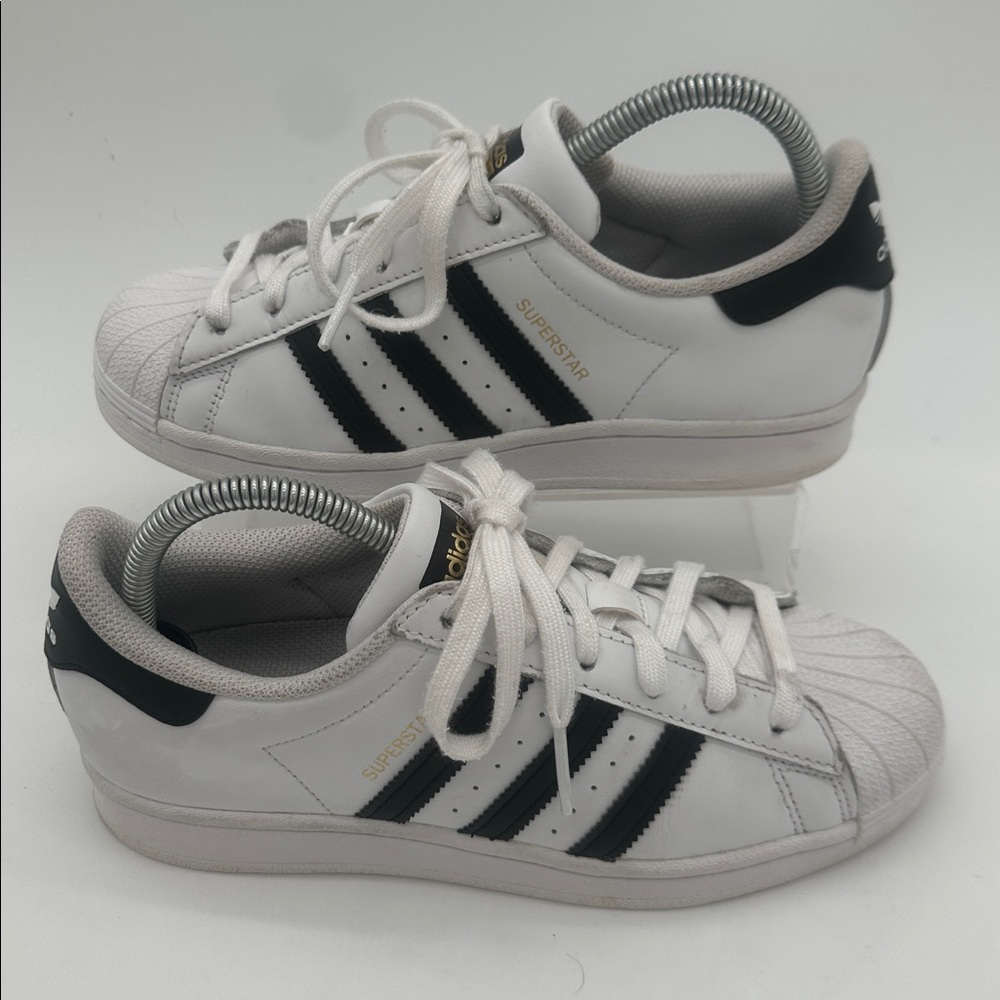adidas Superstar White Black Stripe Clam Shell Toe Sneaker Shoes Women 6.5 US